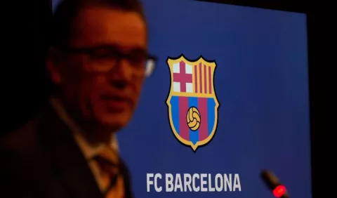 Barcelona con nuevo escudo 