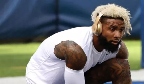 Es el mejor pagado de la NFL, no lleva una sola recepción y dice no estar frustrado