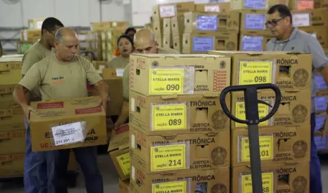 Refuerzan polarización  en vísperas de elección  de presidente en Brasil