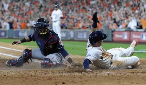 Astros dejan heridos a Indios