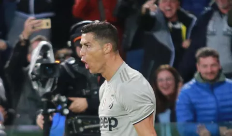 CR7 juega y anota goles con la Juve