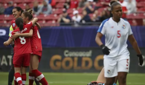 A la selección femenina le toca levantar la cabeza