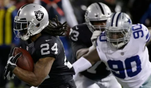 Marshawn Lynch es baja para los Raiders de Oakland