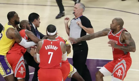 Ingram, Rondo y Chris Paul fueron castigados por pelear