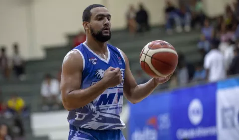 Ramón Ruiz fulminó con tres puntos a los Caballos