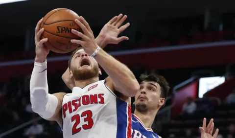 Griffin se luce para Detroit