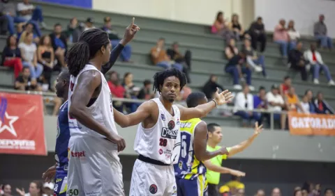Coclé y Panteras,  a las semifinales