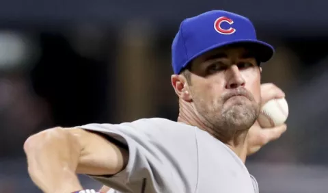 Cole Hamels se queda