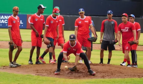 Prácticas de equipo Sub-18 no se detienen
