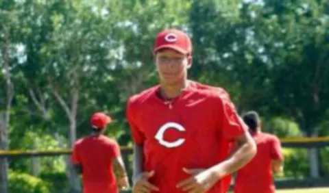 Investigan  muerte de pelotero de los Rojos