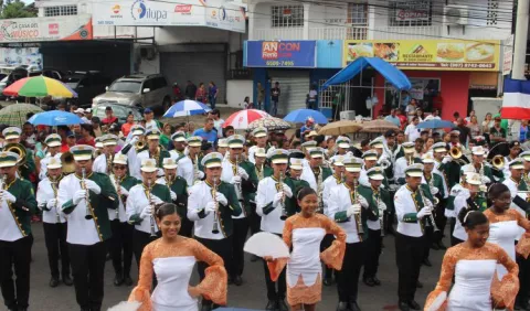 Apoyo económico para desfile aún no llega al oeste