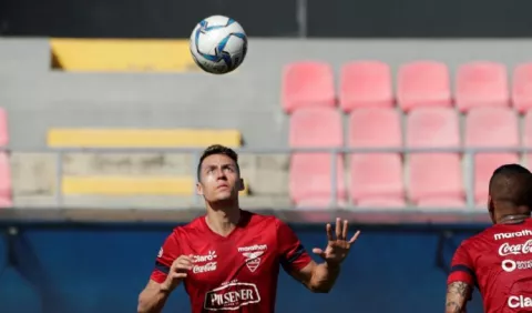 Ecuador prepara el arsenal contra Panamá