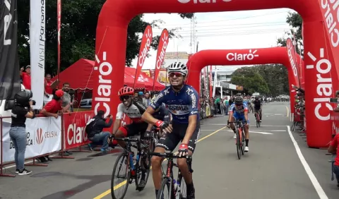 Tico Bonilla se fuga y gana  tercera etapa