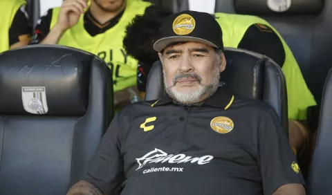 Maradona lanza dardo a Scaloni