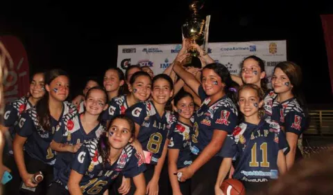 Owls  y Black Tigers logran coronarse