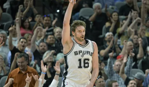 Gasol sufre fractura por estrés