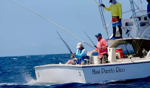 Buena pesca en el Tropic Star