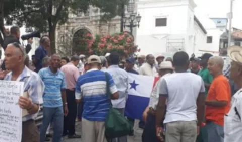 Jubilados pactan otra reunión con viceministros