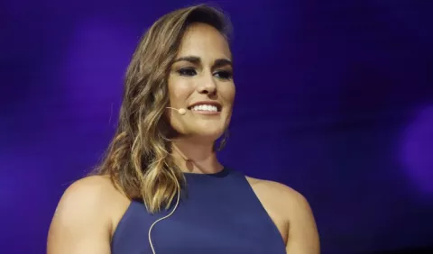 Campeona olímpica bloquea a seguidores