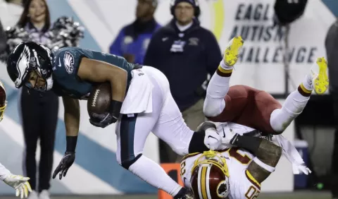Los Eagles se meten en la pelea