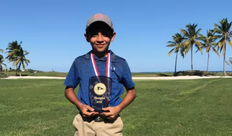 Panameño Diego Andrés Alfaro triunfa en Punta Cana
