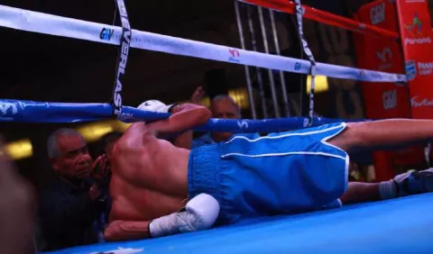 Yoham noquea a 'Coche' Hernández