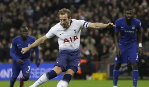 Spurs con ventaja gracias al VAR