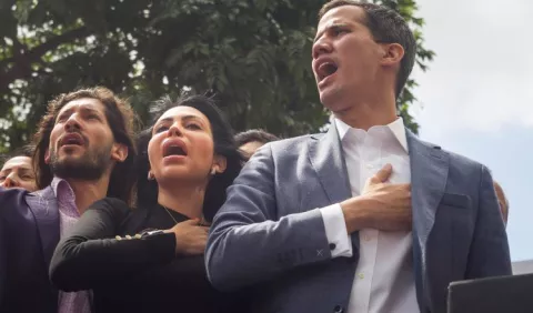 Crisis política: Líder de la Asamblea Nacional se declara presidente interino de Venezuela