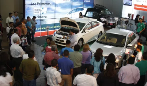 Bajos costos inclinan las ventas de  autos pequeños