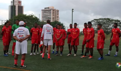 La Roja viaja con la misión de hacer un partido digno