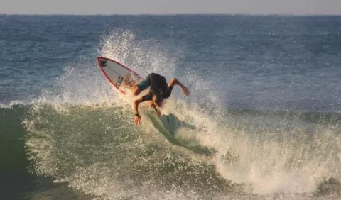 Tao Rodríguez domina las olas ticas