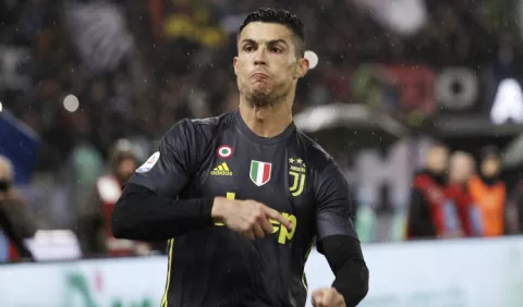 Cristiano Ronaldo mantendrá condecoraciones pese a líos fiscales