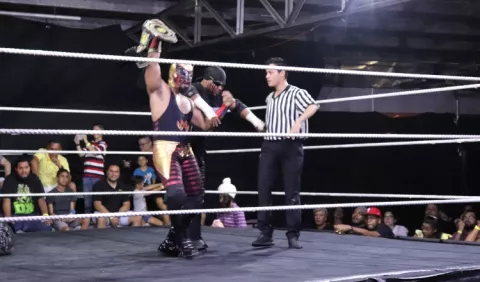 King SheMc mantiene su título en la GWE