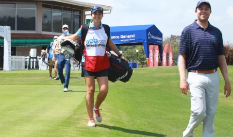 Restrepo, 'caddie' en el Web.com Tour