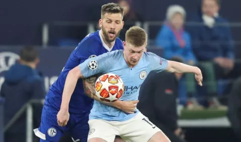 Manchester City vence a Schalke 