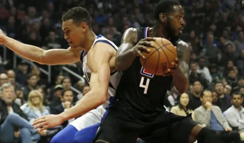 Clippers vence a Knicks 