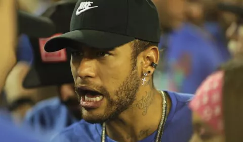 Neymar le coqueteo a la cantante Anitta en las narices de su ex