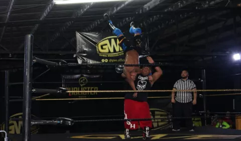 Crush va por el desquite en  la velada Golpe de Estado de la GWE