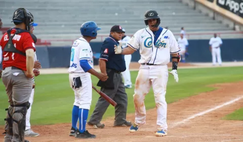 Colón le quita el invicto a Veraguas en el Rod Carew