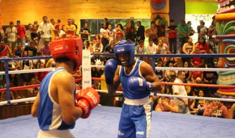 Se fajan en Liga Nacional de Boxeo
