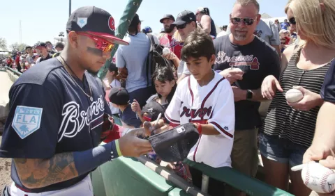 Johan Camargo, el único panameño en las Grandes Ligas