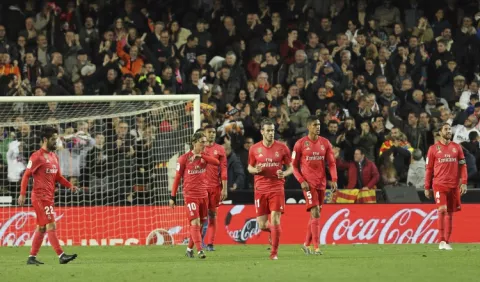 Valencia frena al Madrid de Zidane 