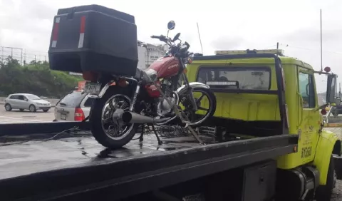 Un venezolano agredió a  agente de la policía ayer