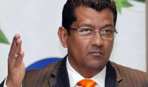 Irregularidad apunta a última firma del exministro de Ambiente, Emilio Sempris
