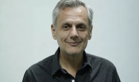 Prohibido jubilarse psicológicamente, so riesgo de caer en la monotonía o en la depresión, según Bernardo Stamateas