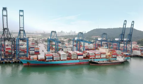 Hutchison Ports PPC  amplía sus  servicios de trasbordo de carga
