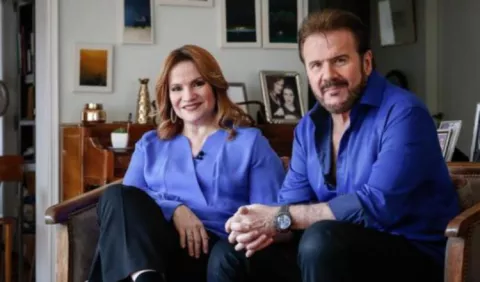 Pimpinela recibe el Grammy Latino