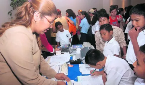 Beca Universal sigue en revisión por parte del Ifarhu