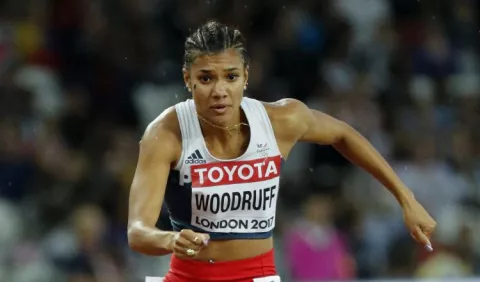 La suerte corre, salta y le sonríe a Woodruff 