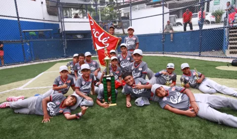 Leñita Roja, al rojo vivo y se corona en el béisbol Sub-10